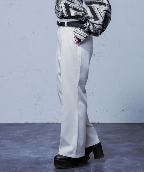 Ellno Loset（エルノロゼット）の「SSカラーフレアパンツ（スラックス・レディース・ブラック/グリーン/アイボリー/スモークピンク・SMALL/MEDIUM/LARGE）」の18枚目の写真