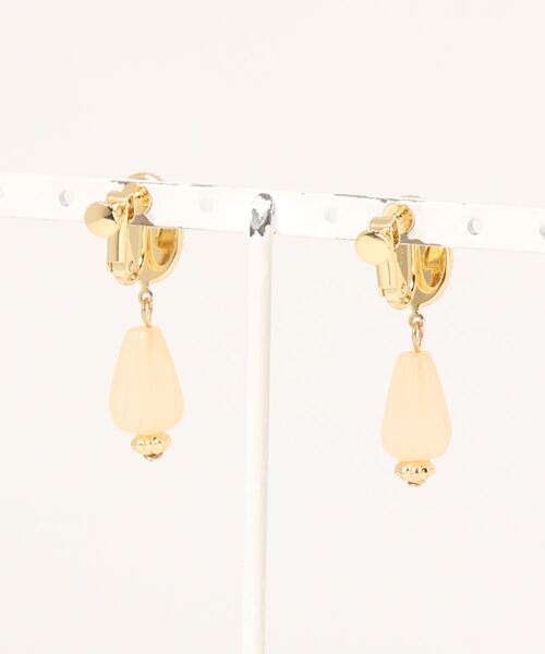 ehka sopo（エヘカソポ）の「ミルキーパーツイヤリング（イヤリング・レディース・イエロー/グリーン・ﾌﾘ-）」の3枚目の写真