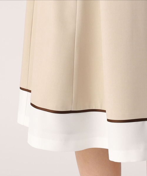 LAISSE PASSE（レッセパッセ）の「バイカラーフレアスカート（スカート・レディース・ベージュ/ネイビー/アイボリー・SMALL/MEDIUM）」の8枚目の写真