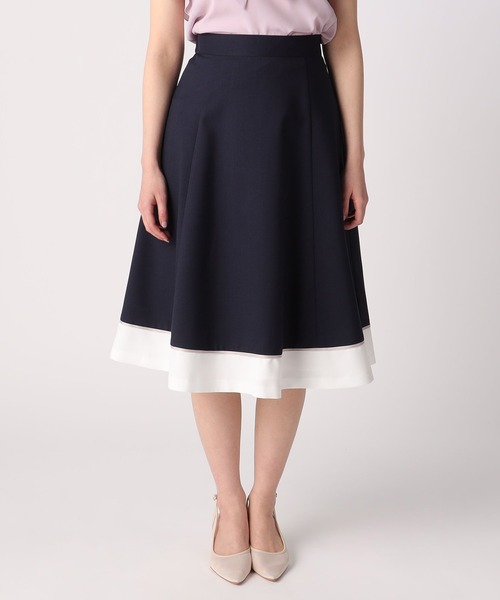LAISSE PASSE（レッセパッセ）の「バイカラーフレアスカート（スカート・レディース・ベージュ/ネイビー/アイボリー・SMALL/MEDIUM）」の4枚目の写真