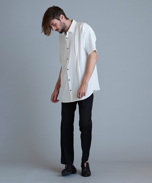 NO ID.（ノーアイディ）の「アシンメトリ-タックBIG-SH（シャツ/ブラウス・メンズ・ホワイト/グリーン/ブラック/ベージュ・ONE SIZE）」の19枚目の写真