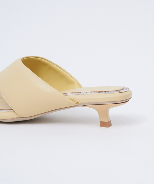 Au BANNISTER（オゥバニスター）の「【WEB限定】韓国風 クッション 3cmヒール サンダル（サンダル・レディース・ブラック/イエロー/グリーン・S/M/L）」の11枚目の写真