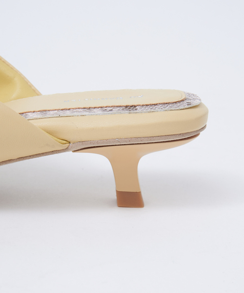 Au BANNISTER（オゥバニスター）の「【WEB限定】韓国風 クッション 3cmヒール サンダル（サンダル・レディース・ブラック/イエロー/グリーン・S/M/L）」の12枚目の写真