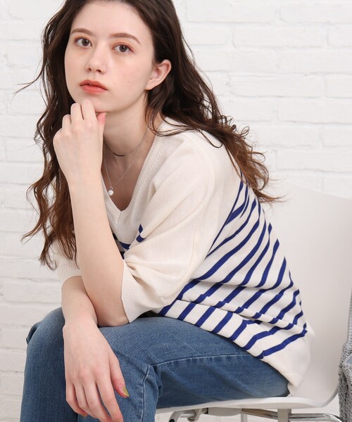 SHOO・LA・RUE（シューラルー）の「◆リネンブレンドドルマンニット（ニット/セーター・レディース・グリーン/サンドベージュ/アイボリー/ブルー系2・00）」の4枚目の写真