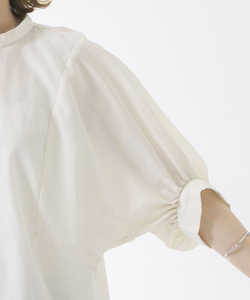 URBAN RESEARCH ROSSO(アーバンリサーチロッソ)の「『UR TECH Smart Linen Touch』袖ボリュームシャツ(シャツ/ブラウス・レディース・ブラウン/オフホワイト/グリーン系その他・FREE)」の22枚目の写真