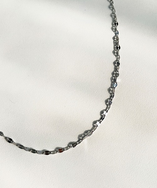 CEMONEMO（セモネモ）の「【金属アレルギー対応】 ペタルチェーン ネックレス / サージカルステンレス 316L（ネックレス・レディース・シルバー/ゴールド・FREE）」の5枚目の写真