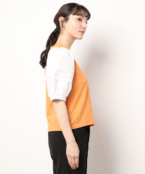 nemne store（ネンネストア）の「ボリューム袖異素材ロゴプリントTシャツ（Tシャツ/カットソー・レディース・オフホワイト/オレンジ/スミクロ・フリー）」の5枚目の写真