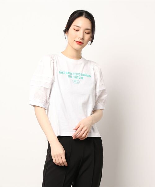 nemne store（ネンネストア）の「ボリューム袖異素材ロゴプリントTシャツ（Tシャツ/カットソー・レディース・オフホワイト/オレンジ/スミクロ・フリー）」の7枚目の写真