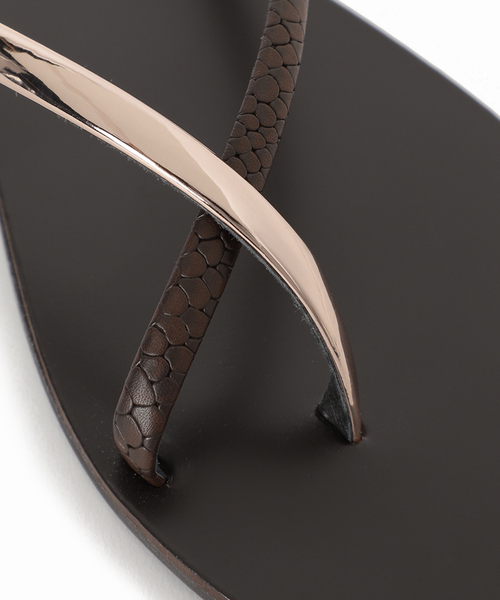 【新品未使用】ELENA LAINA トングサンダル セール】【ELENA LAINA /エレナ ライナ】クロストングサンダル