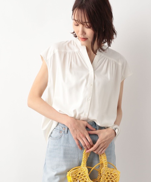 GLOBAL WORK（グローバルワーク）の「さらさらリラックスブラウスフレンチスリーブ/269033（シャツ/ブラウス・レディース・オフホワイト/ブラック/ブラウン/ターコイズブルー・MEDIUM/LARGE）」の2枚目の写真