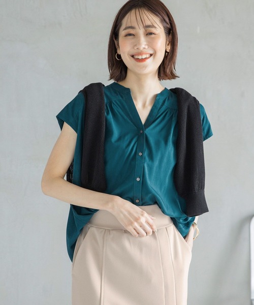 GLOBAL WORK（グローバルワーク）の「さらさらリラックスブラウスフレンチスリーブ/269033（シャツ/ブラウス・レディース・オフホワイト/ブラック/ブラウン/ターコイズブルー・MEDIUM/LARGE）」の18枚目の写真