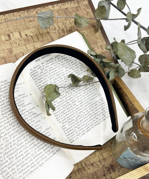 kutir（クティール）の「kutirlune／スリムクラシックカチューシャ（カチューシャ・レディース・ブラック/ダークブラウン・FREE）」の10枚目の写真