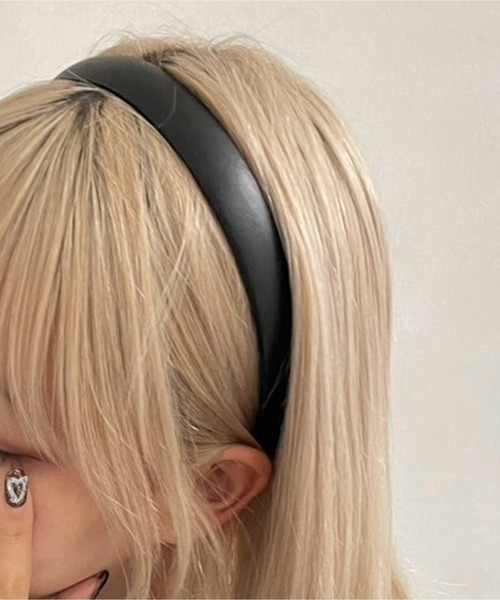 kutir（クティール）の「kutirlune／スリムクラシックカチューシャ（カチューシャ・レディース・ブラック/ダークブラウン・FREE）」の7枚目の写真