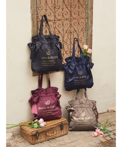 Maison de FLEUR（メゾンドフルール）の「ダブルリボンギャザートートバッグ（トートバッグ・レディース・ブラック/オリーブ/ネイビー/ワインレッド・FREE）」の8枚目の写真