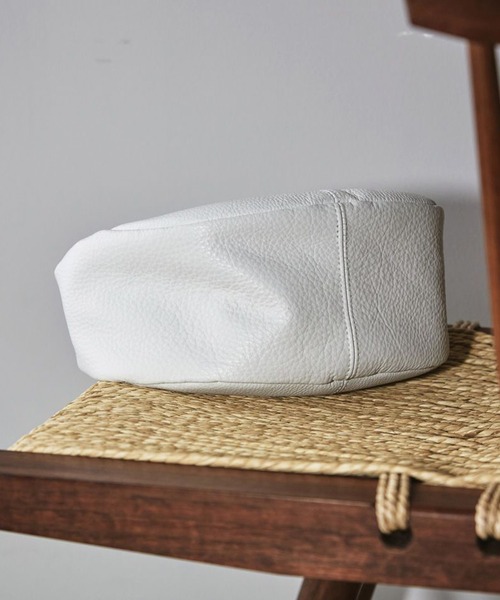 TODAYFUL（トゥデイフル）の「【TODAYFUL/トゥデイフル】Leather Wrap Bag/レザーラップバッグ 12211022（ハンドバッグ・レディース・ホワイト/ブラック/イエロー系その他・FREE）」の9枚目の写真