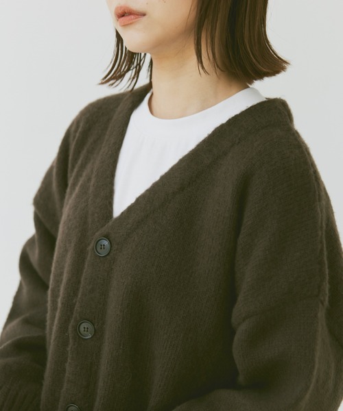flaner（フラネ）の「Loose mohair like cardigan/ルーズモヘアライクカーディガン（カーディガン/ボレロ・レディース・オフホワイト/ダークブラウン/イエロー・MEDIUM/LARGE）」の4枚目の写真