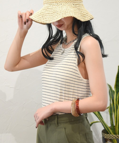 sango(sango)の「ボーダーニットタンクトップ(タンクトップ・レディース・イエロー×グリーン/ベージュ系その他/アッシュグレー・FREE)」の2枚目の写真