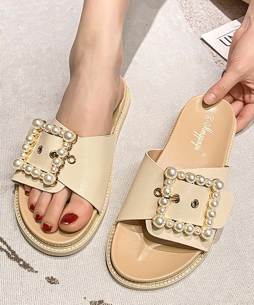 Doula Doula（ドゥーラドゥーラ）の「デザインバックルフラットサンダル（サンダル・レディース・ブラック/ベージュ/ブラック系その他/ブラック系その他2/ベージュ系その他/ベージュ系その他2・S/M/L）」の5枚目の写真