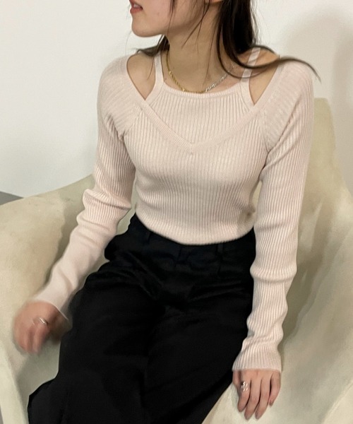 EPIMI E'PIMMY(エピミエピミー)の「キャミレイヤードライクニットプルオーバー(ニット/セーター・レディース・ブラック/オリーブ/アイボリー・MEDIUM)」の1枚目の写真