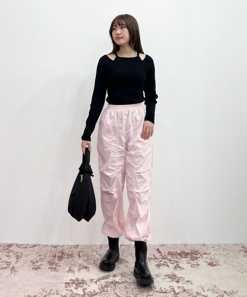 EPIMI E'PIMMY(エピミエピミー)の「キャミレイヤードライクニットプルオーバー(ニット/セーター・レディース・ブラック/オリーブ/アイボリー・MEDIUM)」の10枚目の写真