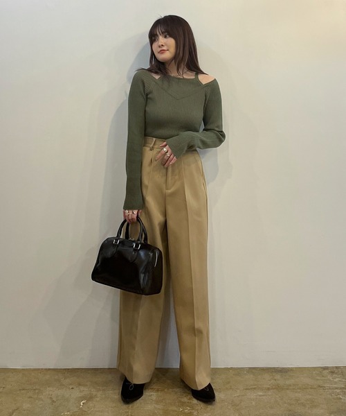 EPIMI E'PIMMY(エピミエピミー)の「キャミレイヤードライクニットプルオーバー(ニット/セーター・レディース・ブラック/オリーブ/アイボリー・MEDIUM)」の16枚目の写真