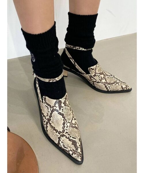 EMODA(エモダ)の「ハーフカバーカットシューズ(パンプス・レディース・ブラック/その他・SMALL/MEDIUM/LARGE)」の3枚目の写真