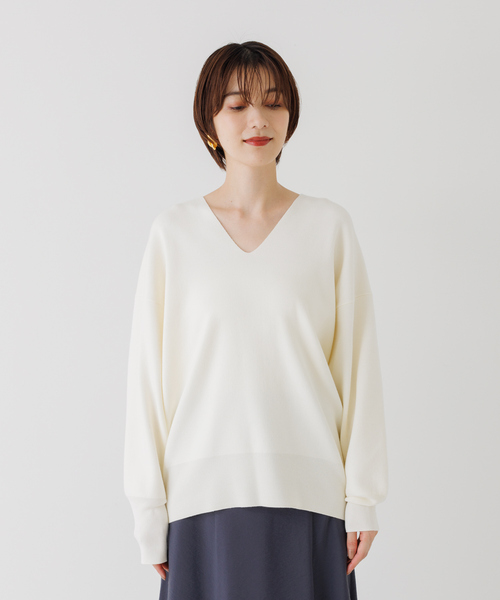 Rouge vif Anna(ルージュヴィフアンナ)の「スムースニットプルオーバー(ニット/セーター・レディース・ブラック/アイボリー/モカ・フリー)」の12枚目の写真