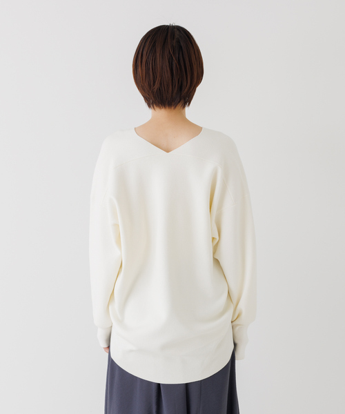 Rouge vif Anna(ルージュヴィフアンナ)の「スムースニットプルオーバー(ニット/セーター・レディース・ブラック/アイボリー/モカ・フリー)」の14枚目の写真