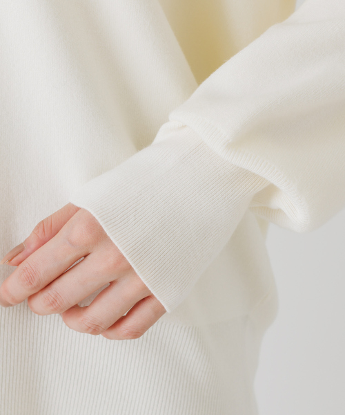 Rouge vif Anna(ルージュヴィフアンナ)の「スムースニットプルオーバー(ニット/セーター・レディース・ブラック/アイボリー/モカ・フリー)」の18枚目の写真