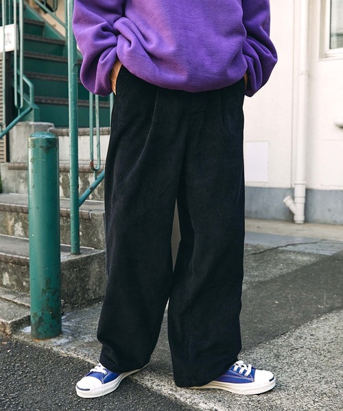 SPOC STORE（スポックストア）の「【SPOC STORE】タックワイドストレートコーデュロイパンツ（チノパンツ・メンズ・ブラック/ブラウン・M/L）」の4枚目の写真