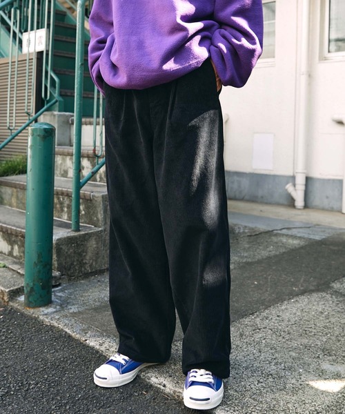 SPOC STORE（スポックストア）の「【SPOC STORE】タックワイドストレートコーデュロイパンツ（チノパンツ・メンズ・ブラック/ブラウン・M/L）」の7枚目の写真
