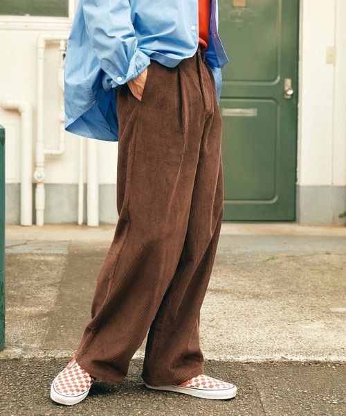 SPOC STORE（スポックストア）の「【SPOC STORE】タックワイドストレートコーデュロイパンツ（チノパンツ・メンズ・ブラック/ブラウン・M/L）」の12枚目の写真