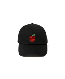 33 GIFT SHOP（サーティースリーギフトショップ）の「【33 GIFT SHOP】NEW YORK APPLE ダッド キャップ（キャップ）」