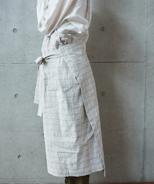 PAR ICI（パーリッシィ）の「先染めチェック/ストライプ エプロンワンピース（ワンピース・レディース・ベージュ/ブルー・FREE）」の12枚目の写真