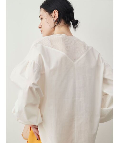 ELENDEEK(エレンディーク)の「シアーニットコンビネーションブラウス(シャツ/ブラウス・レディース・ブラック/オフホワイト/ライトベージュ・FREE)」の13枚目の写真