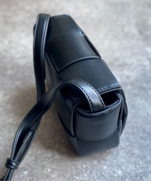 CPCM（シーピーシーエム）の「フェイクレザー編みショルダーバッグ（ショルダーバッグ・メンズ・グリーン/ブラック・FREE）」の6枚目の写真