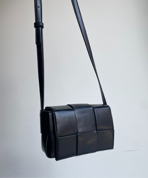 CPCM（シーピーシーエム）の「フェイクレザー編みショルダーバッグ（ショルダーバッグ・メンズ・グリーン/ブラック・FREE）」の3枚目の写真