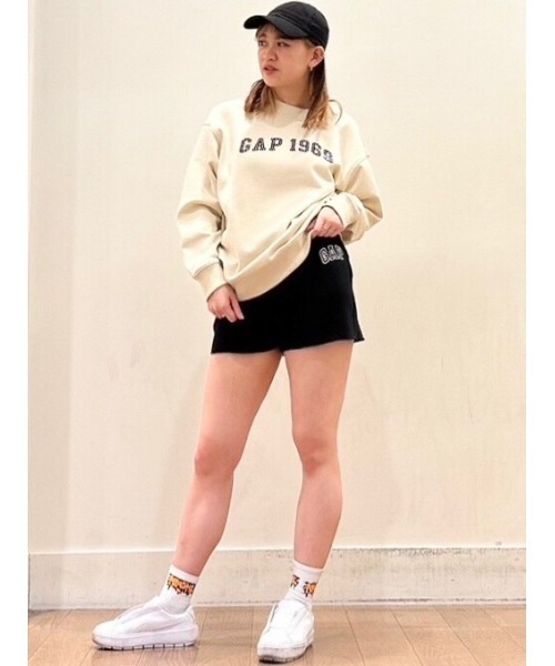 GAP（ギャップ）の「ヴィンテージソフト GAP1969ロゴ ボーイフレンド スウェット・トレーナー（スウェット・レディース・ブラック/ベージュ・XXS/L/S/XS/M/XL）」の18枚目の写真
