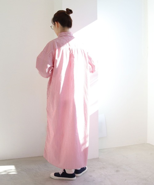 PAR ICI（パーリッシィ）の「【WEB別注】オックス/ストライプ ボタンダウンばさっとシャツワンピース（シャツワンピース・レディース・レッド/グリーン/ブルー・FREE）」の8枚目の写真