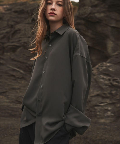 CIASENSE(シアセンス)の「Loose silhouette Regular collar shirt /setup/ ルーズシルエットレギュラーカラートロミシャツ/セットアップ可(シャツ/ブラウス・メンズ・ブラック/チャコールグレー/ライトグレー・M/L)」の4枚目の写真