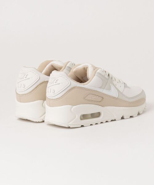 NIKE(ナイキ)の「ナイキ エア マックス 90 ウィメンズシューズ / Nike Air Max 90 Women's Shoes<22-29cm 展開>(スニーカー・レディース・クリーム・22.5/23.5/24.5/26.5/26/24/25/25.5/23/27/28.5/28/29/27.5/22)」の9枚目の写真