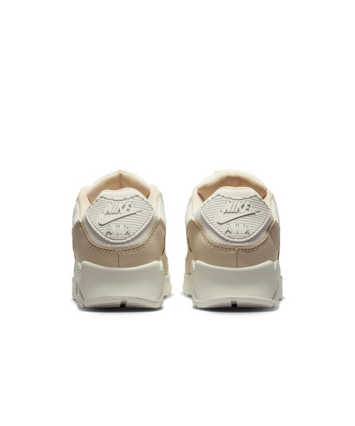 NIKE(ナイキ)の「ナイキ エア マックス 90 ウィメンズシューズ / Nike Air Max 90 Women's Shoes<22-29cm 展開>(スニーカー・レディース・クリーム・22.5/23.5/24.5/26.5/26/24/25/25.5/23/27/28.5/28/29/27.5/22)」の5枚目の写真