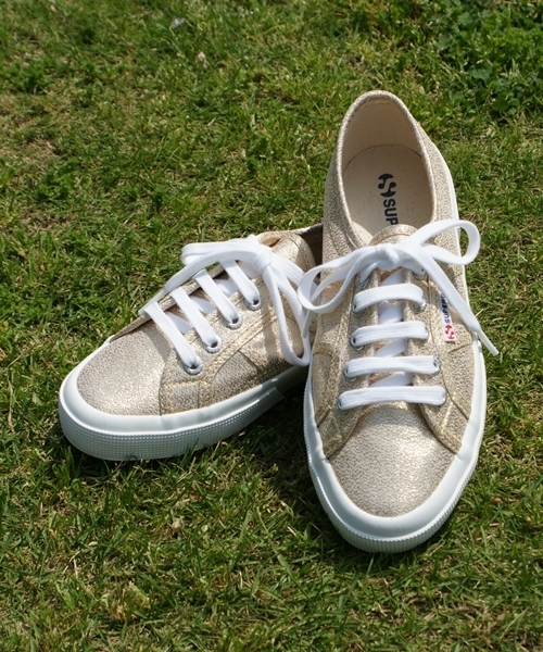 SHIPS for women(シップスフォーウィメン)の「SUPERGA: LAME CANVAS SNEAKER(2750)(スニーカー・レディース・ゴールド/シルバー・37/38/36/39/35)」の1枚目の写真