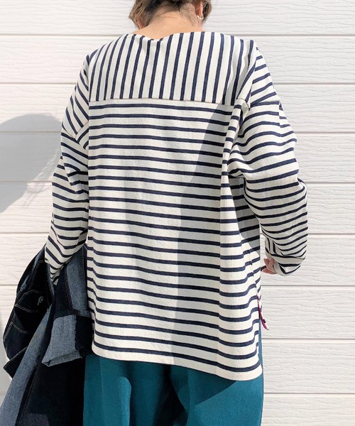 Q（キュー）の「ボーダースリットロンT（Tシャツ/カットソー・レディース・ネイビー系/グリーン系その他・MEDIUM）」の12枚目の写真