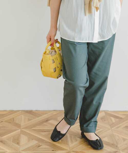 ITEMS URBANRESEARCH（アイテムズ アーバンリサーチ）の「リネン混イージーパンツ（その他パンツ・レディース・モカ/グリーン/グレー系その他/ブラック・SMALL/MEDIUM）」の19枚目の写真