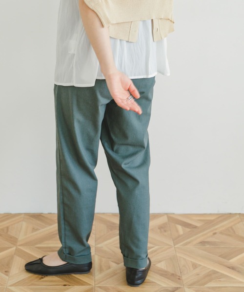 ITEMS URBANRESEARCH（アイテムズ アーバンリサーチ）の「リネン混イージーパンツ（その他パンツ・レディース・モカ/グリーン/グレー系その他/ブラック・SMALL/MEDIUM）」の22枚目の写真