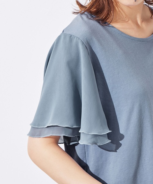 Viola e Viola（ヴィオラエヴィオラ）の「袖シフォンゆるＴシャツ（Tシャツ/カットソー・レディース・キャメル/ネイビー/ブルー系その他/ブラック系その他/ライトグレー/イエロー/カーキ/チャコール/ラベンダー/オフホワイト/ベージュ/ブラック/ピンク/ミント/ダークグレー/ブラック系その他2/ダークグリーン/ドット・XXX-LARGE/MEDIUM/XXXX-LARGE/XX-LARGE/LARGE/X-LARGE）」の20枚目の写真