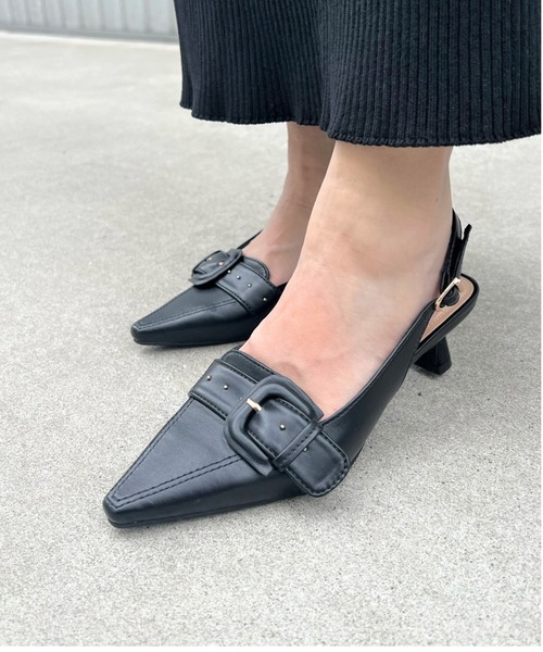 R&E(アールアンドイー)の「【REZOY】ベルテッドデザインバックストラップLOWヒールパンプス(パンプス・レディース・ライトグレー/ブラック/アイボリー・22cm/22.5cm/23cm/23.5cm/24cm/24.5cm)」の2枚目の写真