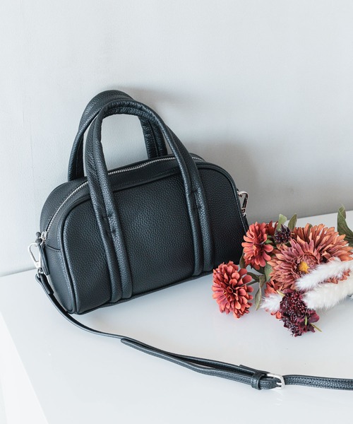 mysty woman(ミスティウーマン)の「ラウンドミニボストンBAG 962927(ボストンバッグ・レディース・マスタード/ブラック/アイボリー・FREE)」の3枚目の写真