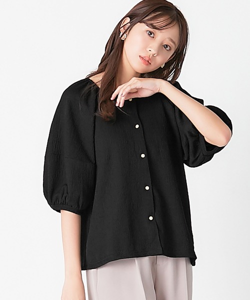 alotta（アロッタ）の「しぼしぼカットソーパール調ボタンブラウス（シャツ/ブラウス・レディース・ライラック/ブラック/アイボリー・M/L）」の2枚目の写真